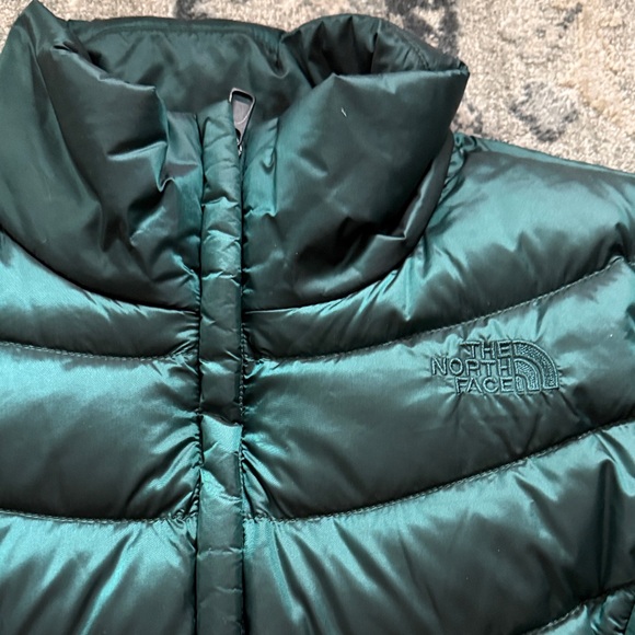 The North Face Dark Green Women's Puffer Jacket - Picture 3 of 7